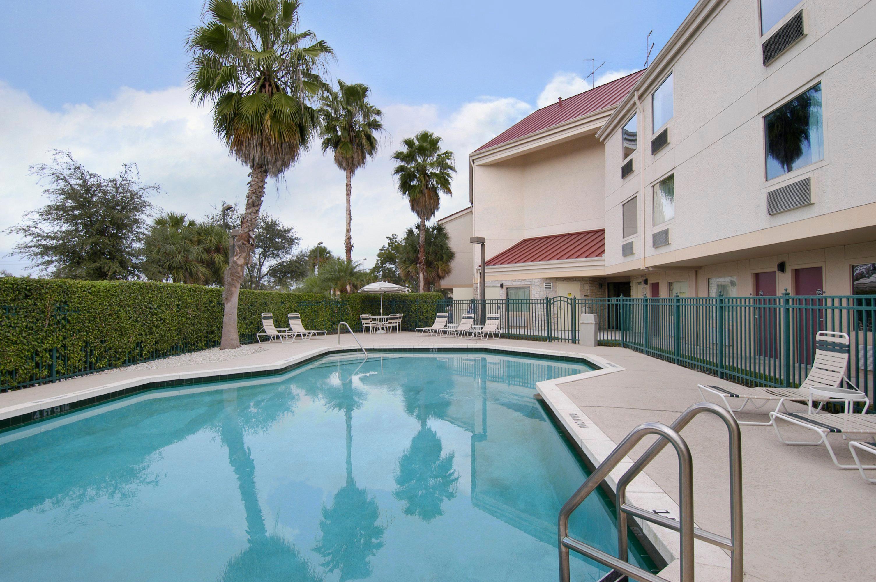 Red Roof Inn Plus+ West Palm Beach Exterior photo